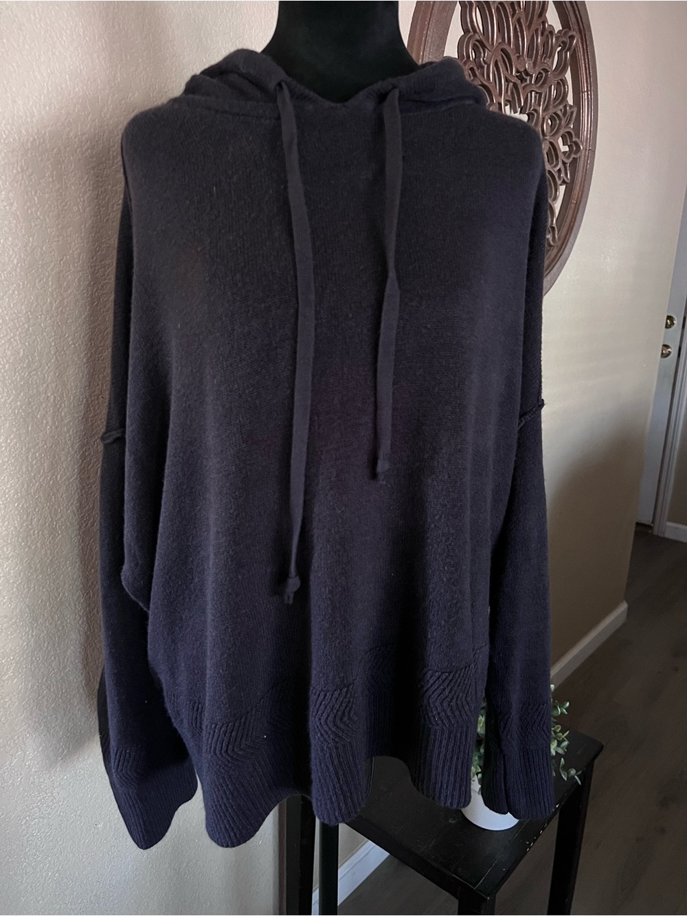 Terra & Sky Black Hooded Pullover Sweater